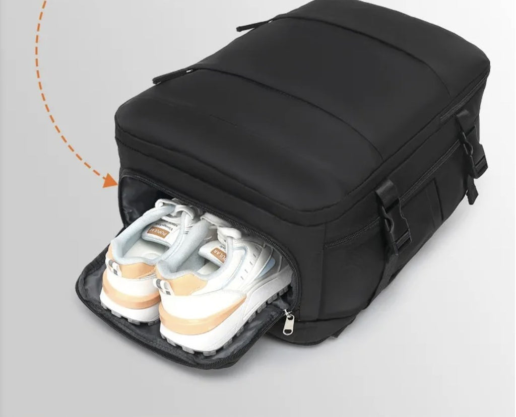 Side shoe compartment of the AirPack holding a pair of trainers, separate from the clothing section